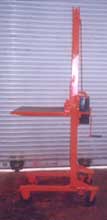 MANUAL PLATFORM STACKER